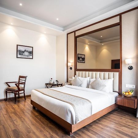 Amritara Sadka Amritsar Hotel Екстериор снимка