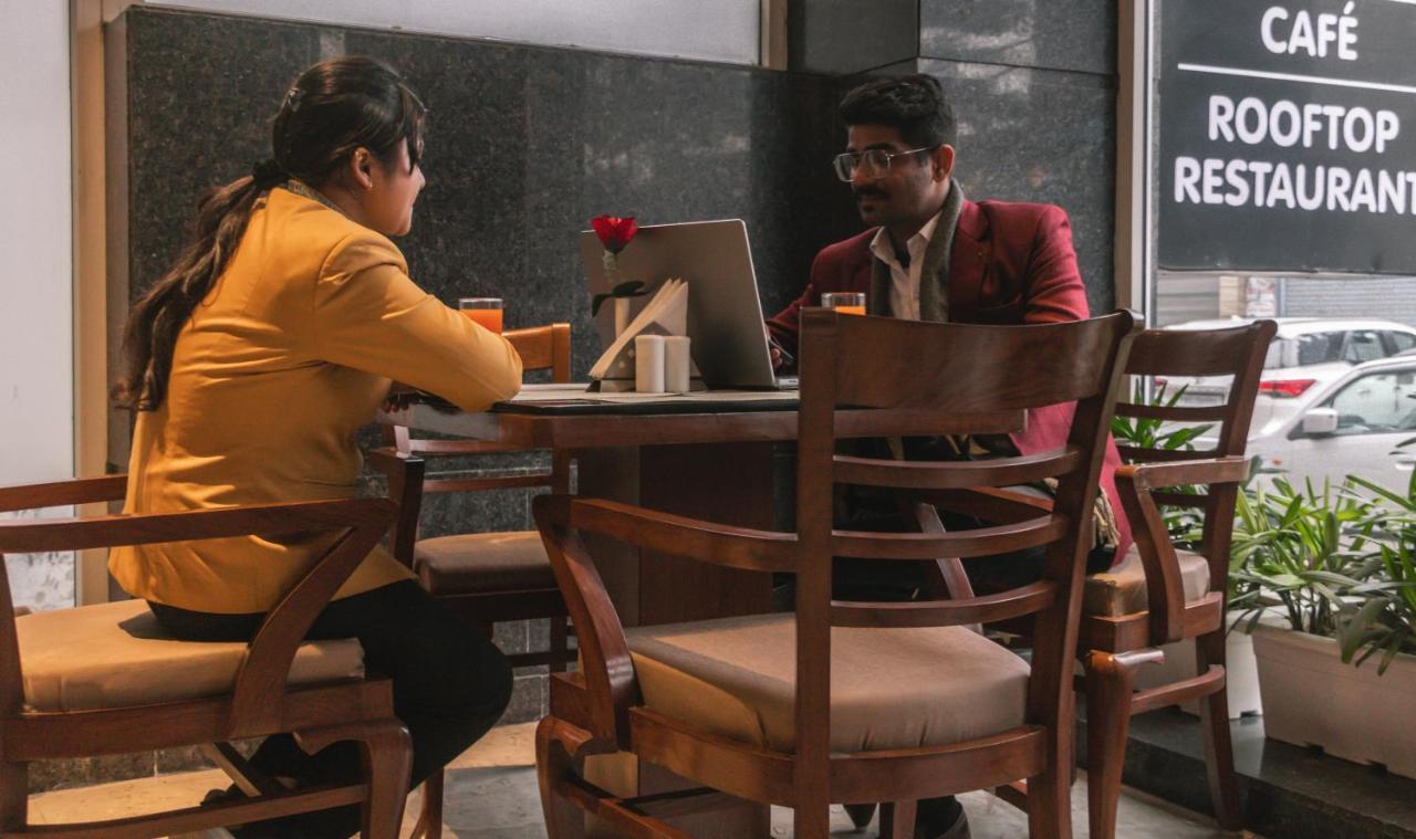 Amritara Sadka Amritsar Hotel Екстериор снимка
