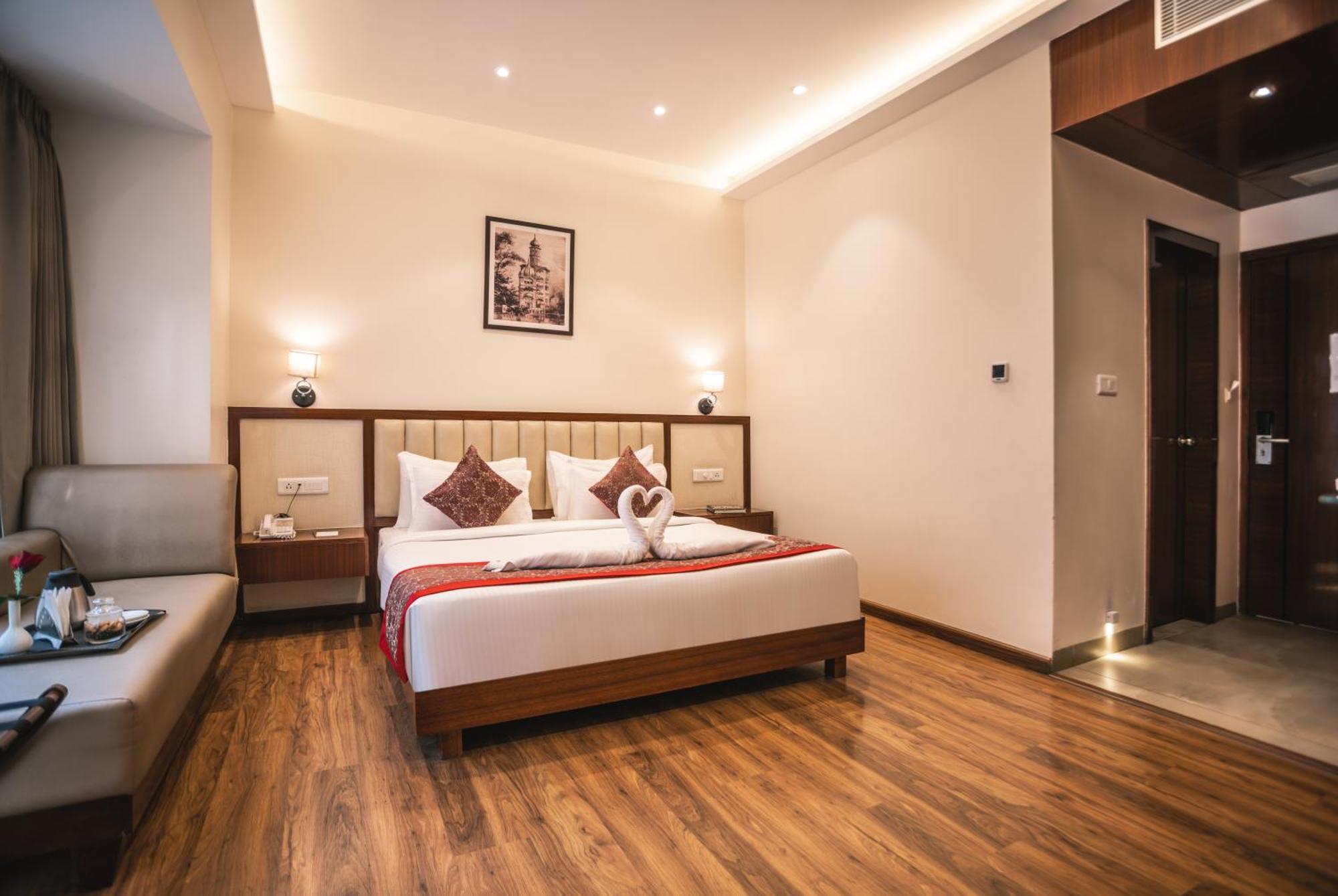Amritara Sadka Amritsar Hotel Екстериор снимка
