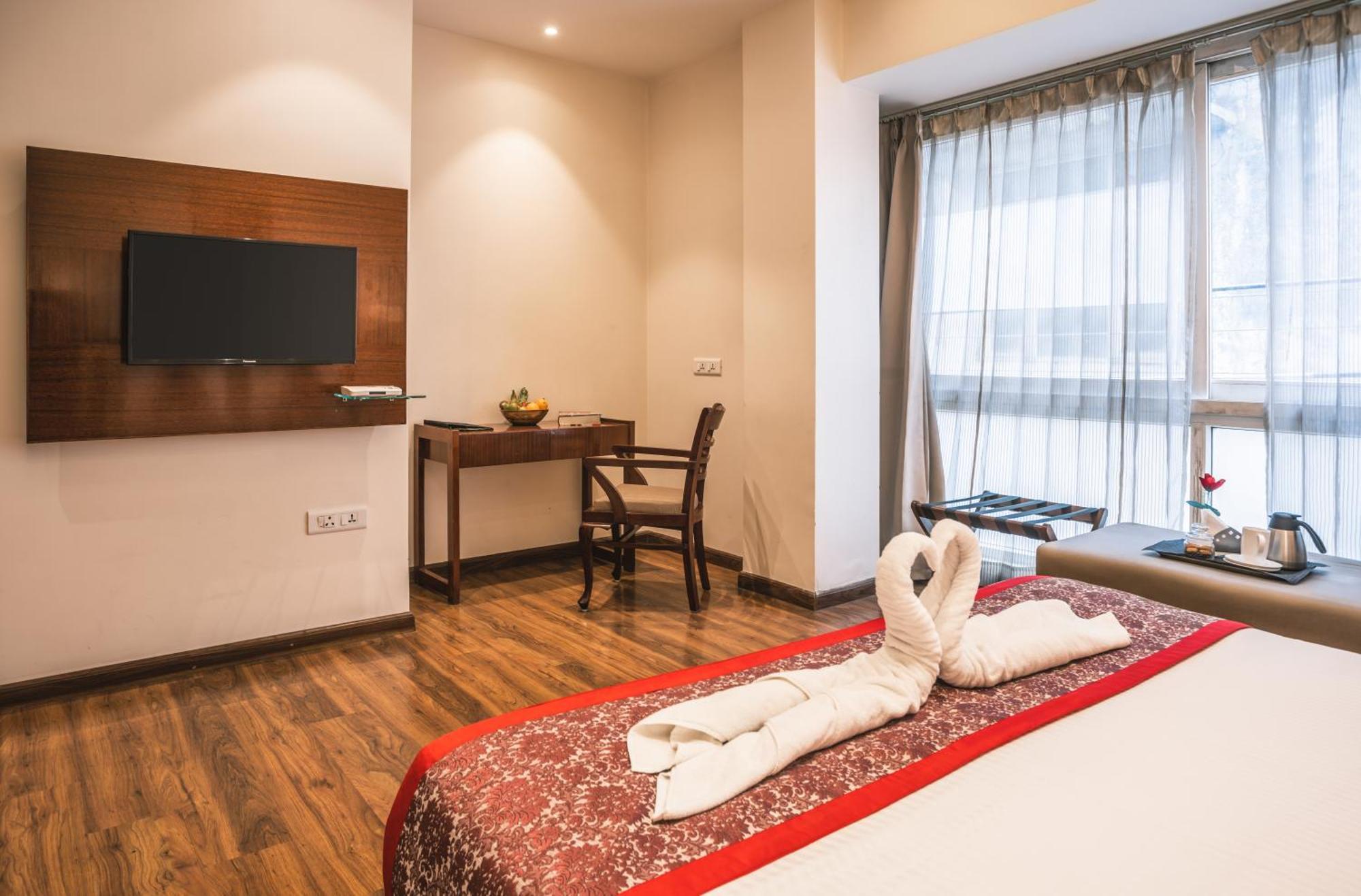 Amritara Sadka Amritsar Hotel Екстериор снимка