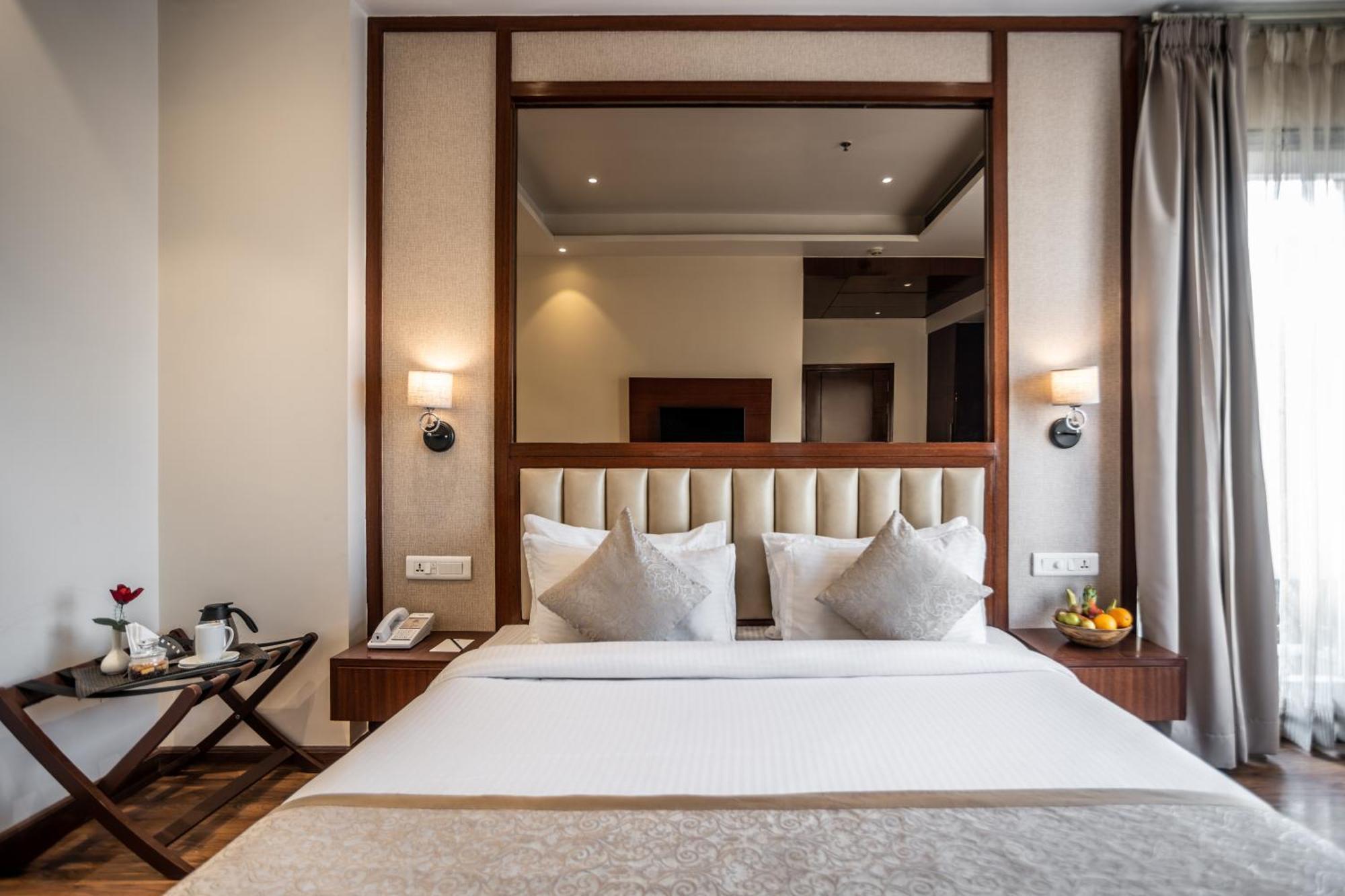 Amritara Sadka Amritsar Hotel Екстериор снимка
