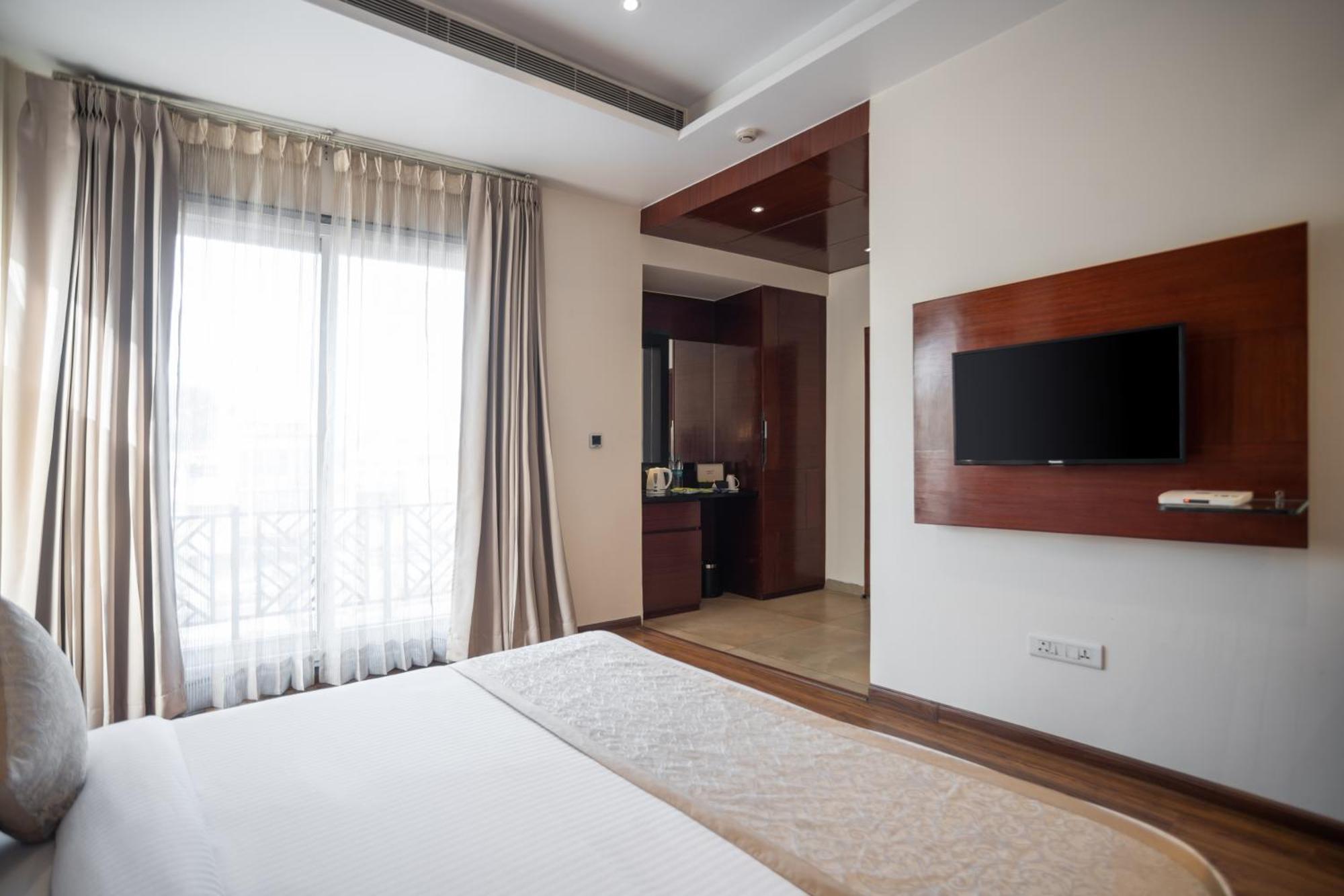 Amritara Sadka Amritsar Hotel Екстериор снимка