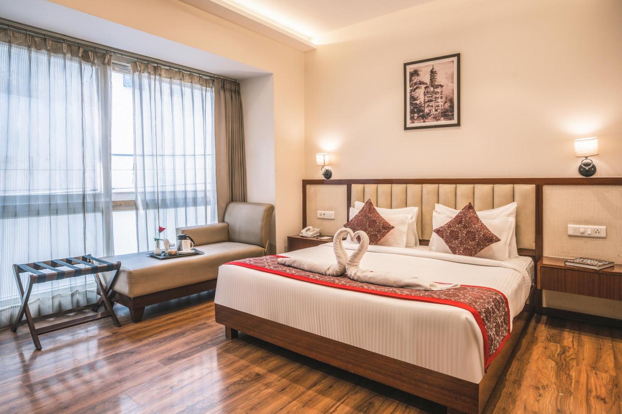 Amritara Sadka Amritsar Hotel Екстериор снимка